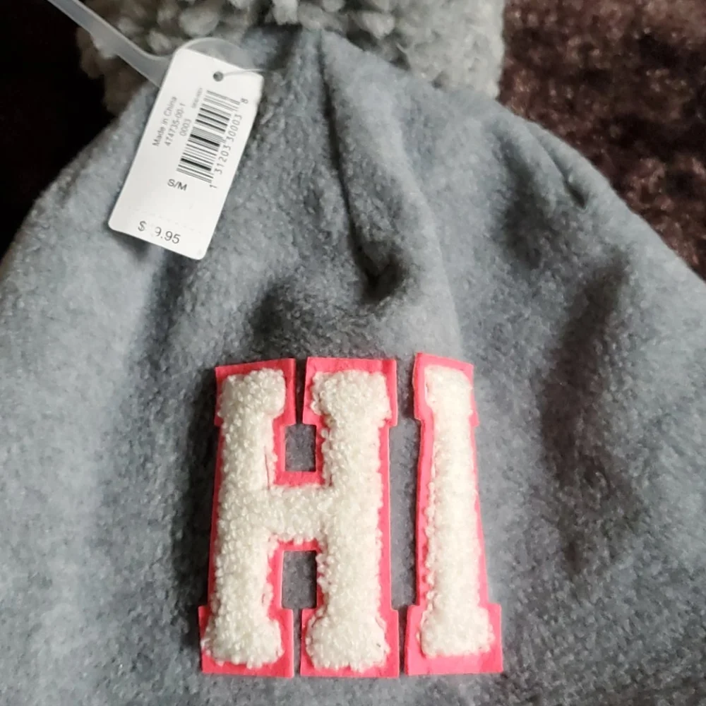 🆕️ GAP BEANIE AND MINNIE MOUSE GLOVES BUNDLE